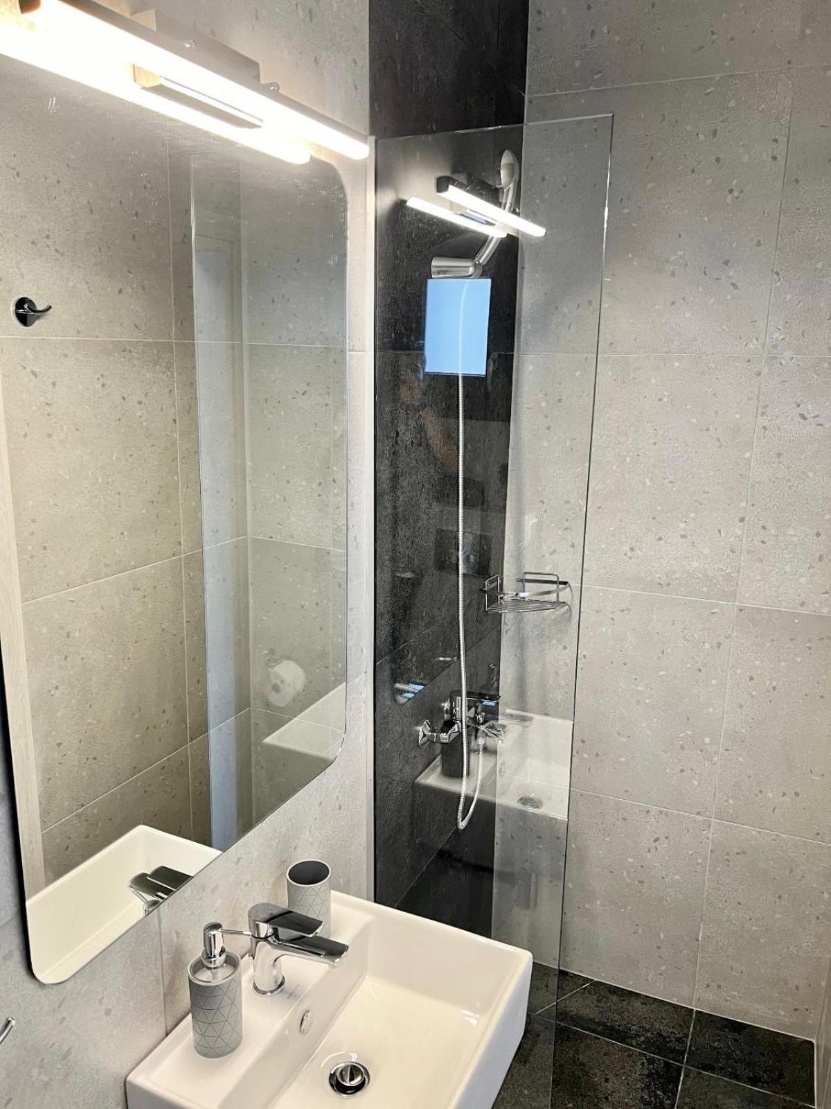 Four Shades Luxury Suites Sarti Eksteriør billede