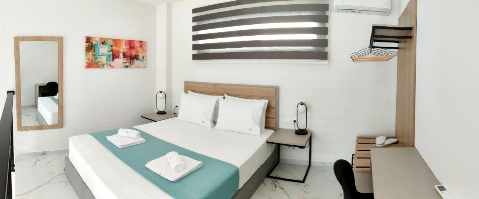 Four Shades Luxury Suites Sarti Eksteriør billede