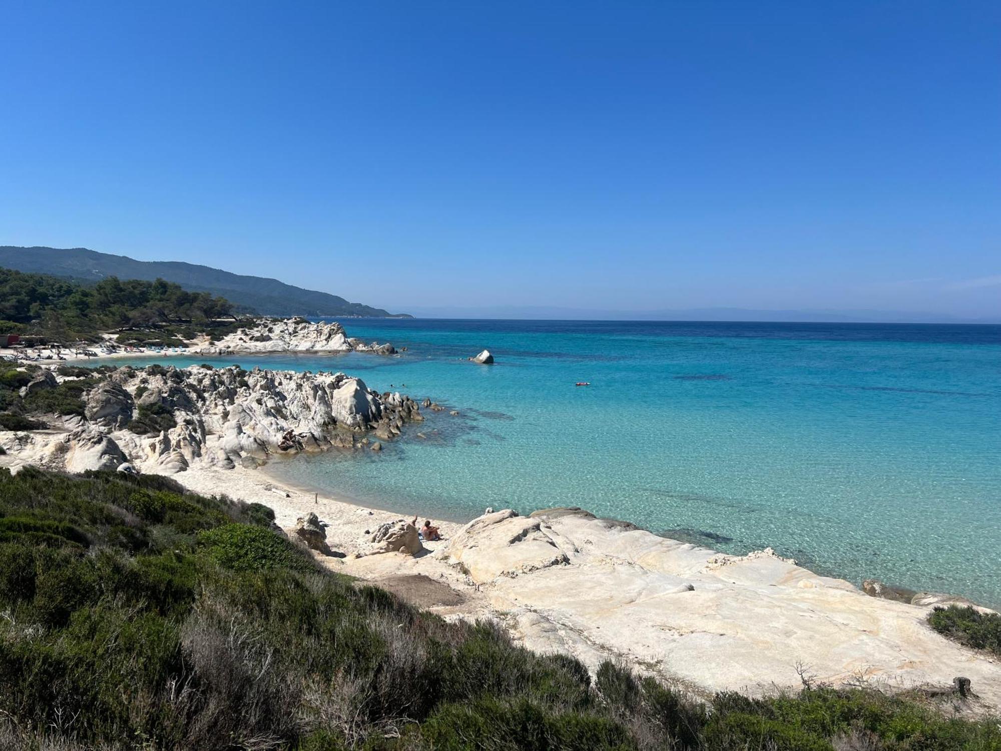 Four Shades Luxury Suites Sarti Eksteriør billede