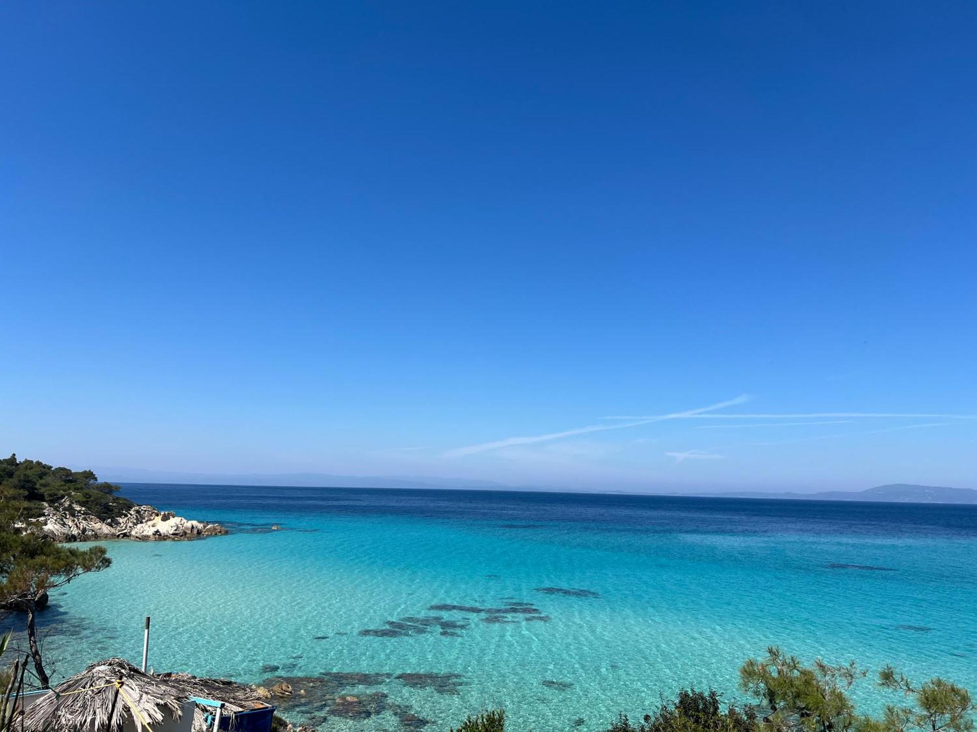 Four Shades Luxury Suites Sarti Eksteriør billede